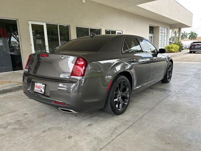 2023 Chrysler 300 Touring