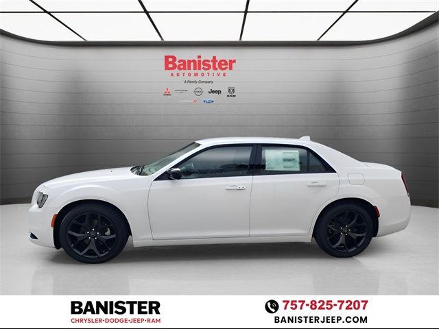 2023 Chrysler 300 Touring