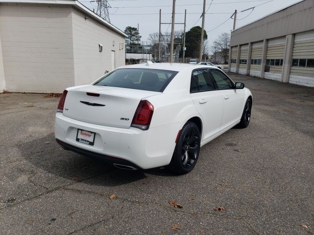 2023 Chrysler 300 Touring