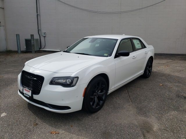 2023 Chrysler 300 Touring