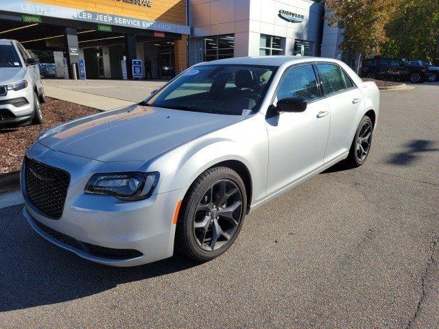 2023 Chrysler 300 Touring