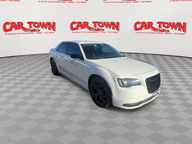 2023 Chrysler 300 Touring