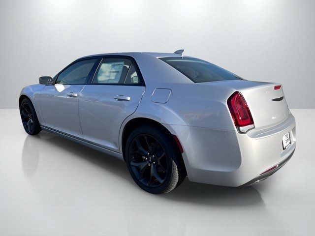 2023 Chrysler 300 Touring