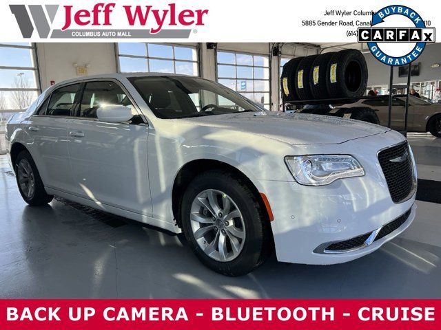 2023 Chrysler 300 Touring