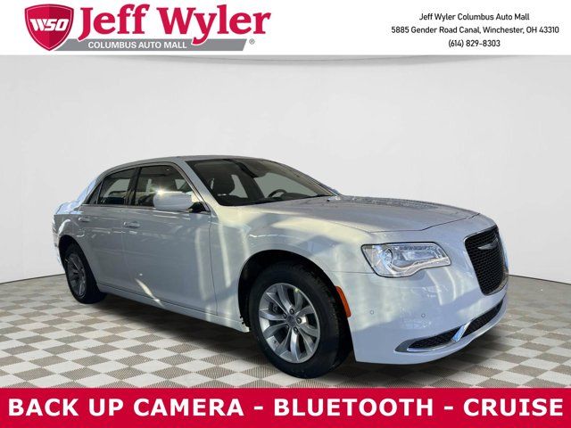 2023 Chrysler 300 Touring