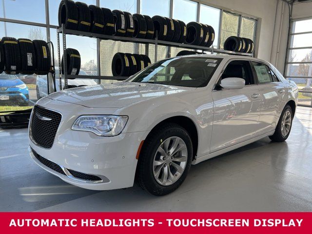 2023 Chrysler 300 Touring