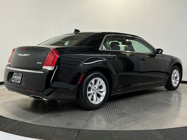 2023 Chrysler 300 Touring