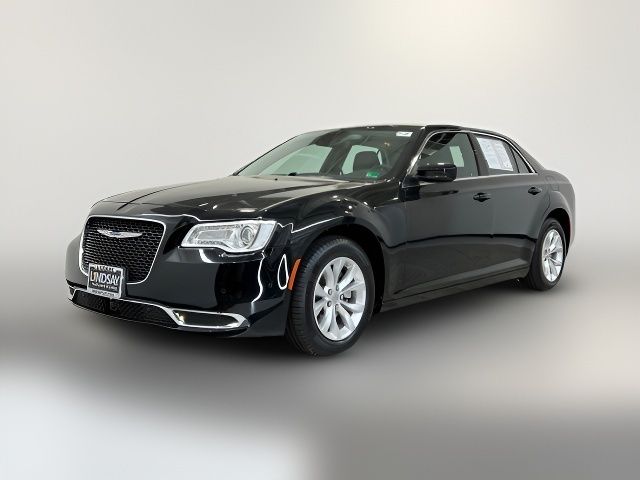2023 Chrysler 300 Touring