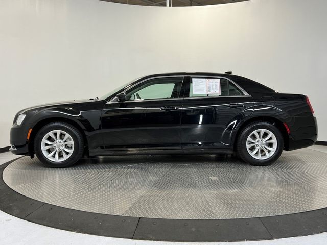 2023 Chrysler 300 Touring