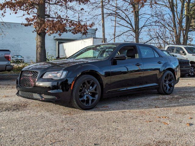 2023 Chrysler 300 Touring