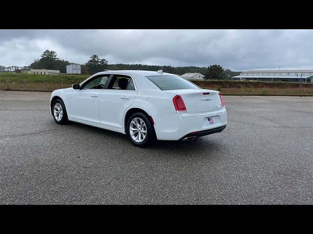 2023 Chrysler 300 Touring