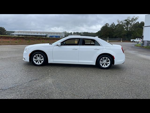 2023 Chrysler 300 Touring