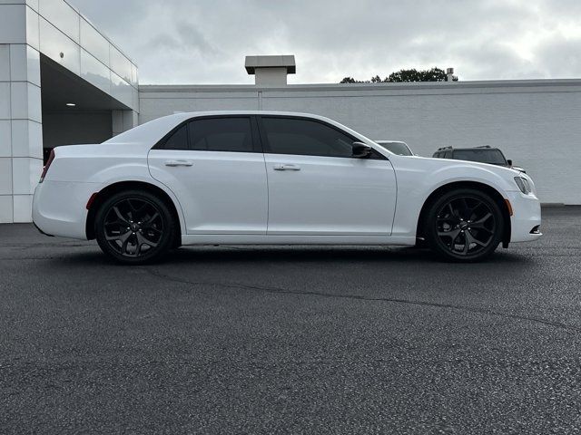 2023 Chrysler 300 Touring