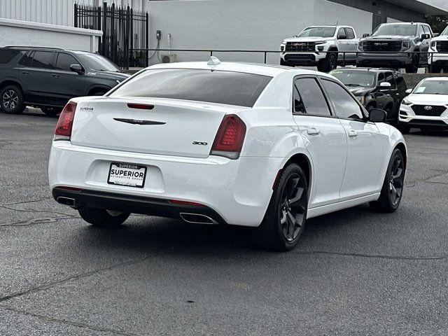 2023 Chrysler 300 Touring