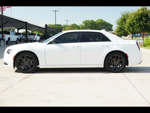 2023 Chrysler 300 Touring