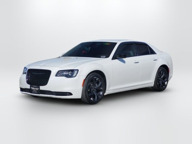 2023 Chrysler 300 Touring