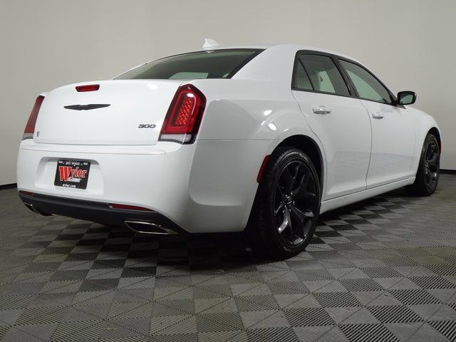 2023 Chrysler 300 Touring