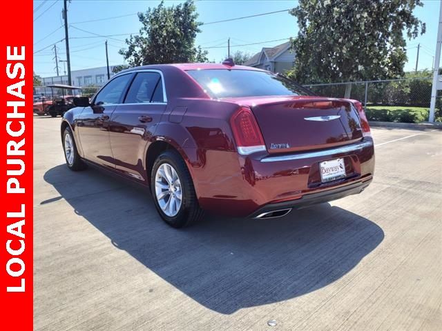 2023 Chrysler 300 Touring