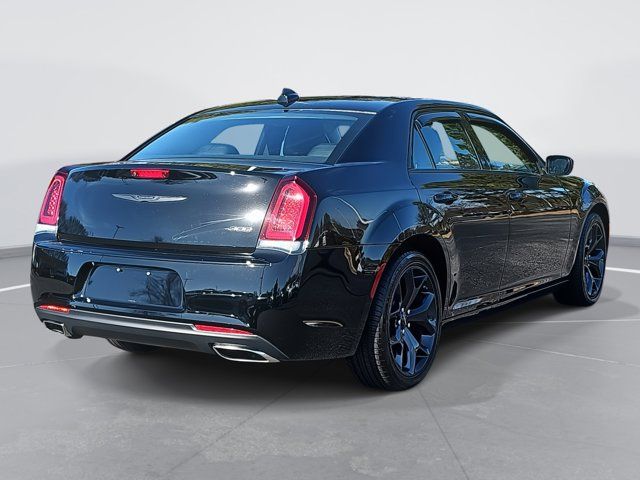 2023 Chrysler 300 Touring