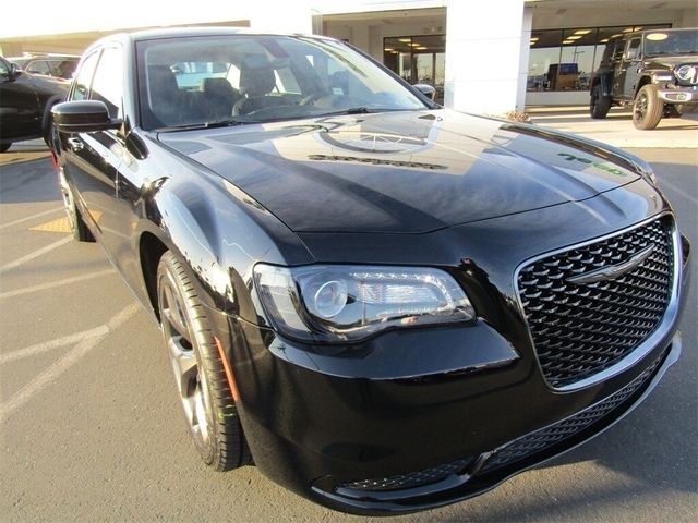 2023 Chrysler 300 Touring