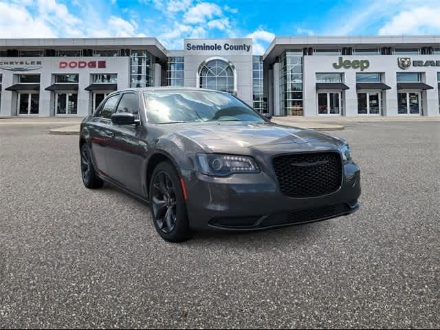 2023 Chrysler 300 Touring