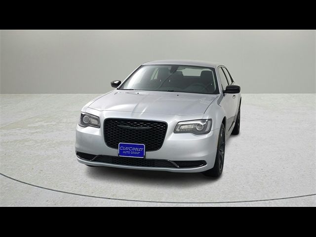 2023 Chrysler 300 Touring