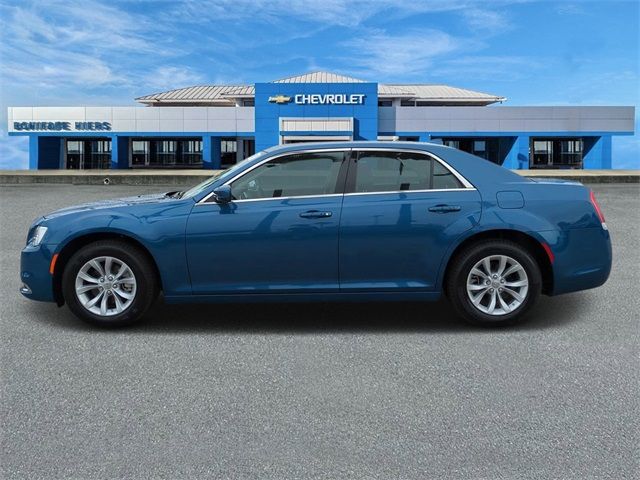 2023 Chrysler 300 Touring