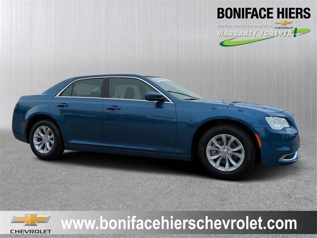 2023 Chrysler 300 Touring