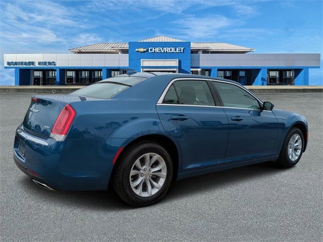 2023 Chrysler 300 Touring