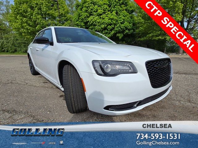 2023 Chrysler 300 Touring