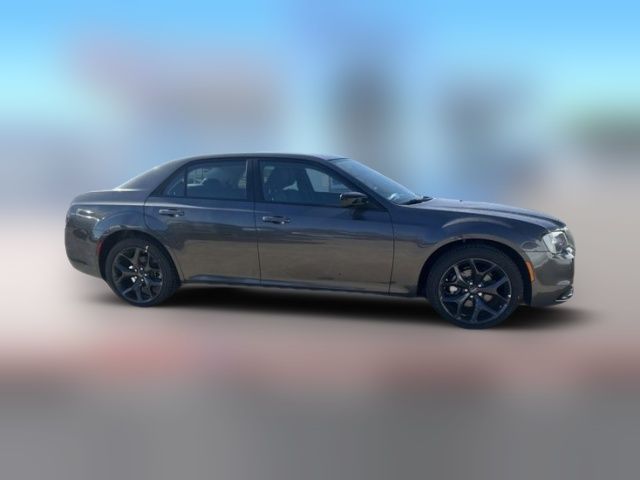 2023 Chrysler 300 Touring