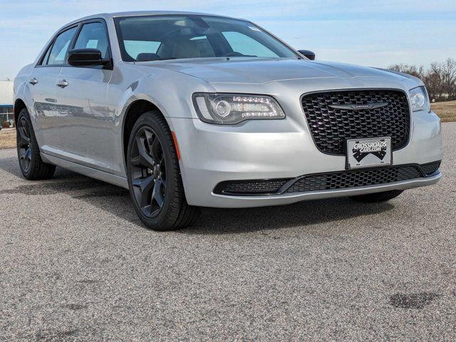 2023 Chrysler 300 Touring