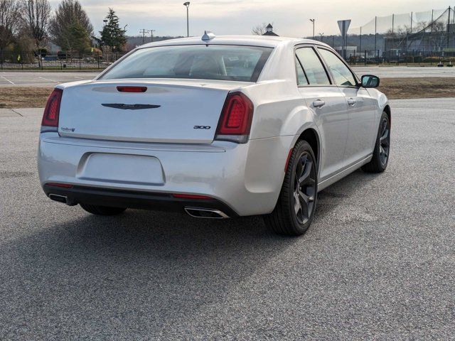 2023 Chrysler 300 Touring