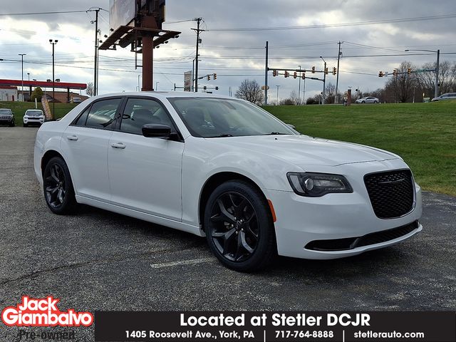 2023 Chrysler 300 Touring