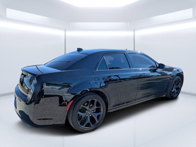 2023 Chrysler 300 Touring