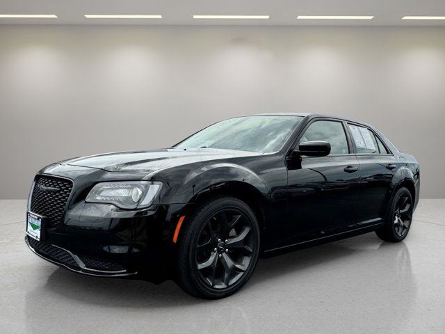 2023 Chrysler 300 Touring