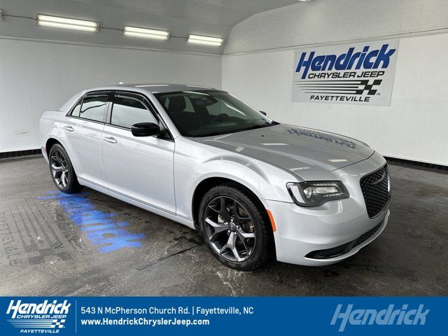 2023 Chrysler 300 Touring