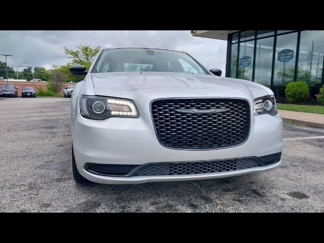 2023 Chrysler 300 Touring