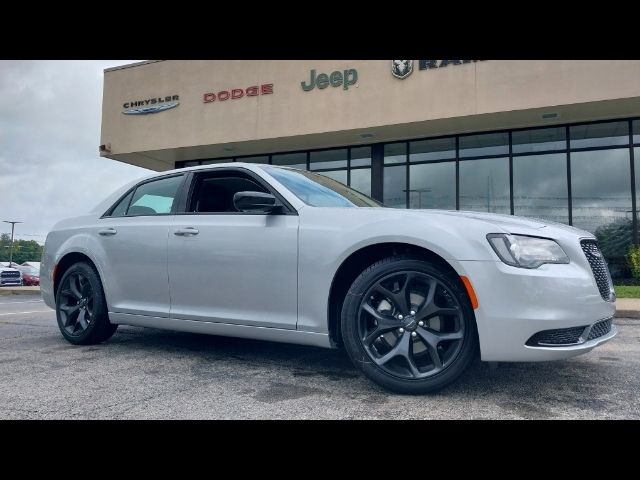 2023 Chrysler 300 Touring