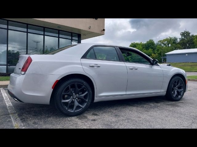 2023 Chrysler 300 Touring
