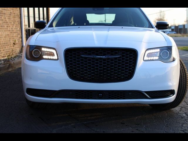 2023 Chrysler 300 Touring