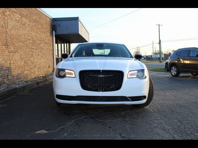 2023 Chrysler 300 Touring