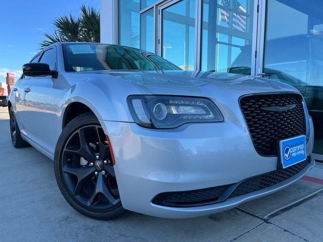 2023 Chrysler 300 Touring