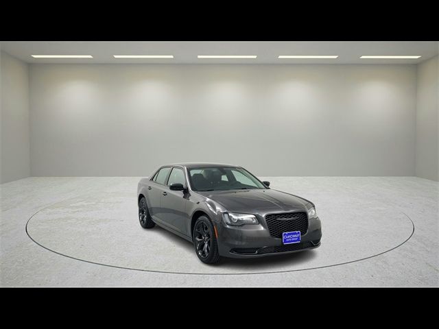 2023 Chrysler 300 Touring