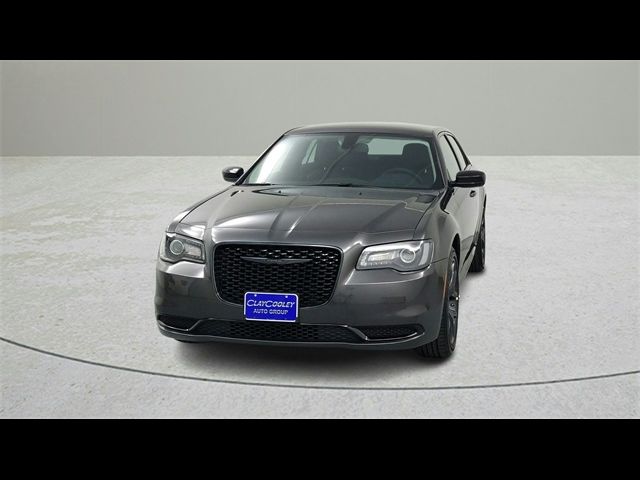 2023 Chrysler 300 Touring