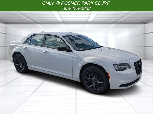 2023 Chrysler 300 Touring