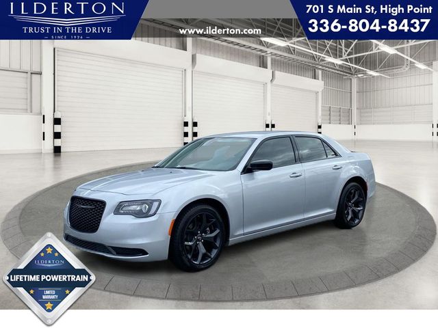 2023 Chrysler 300 Touring