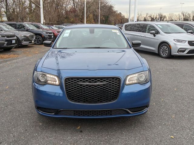 2023 Chrysler 300 Touring