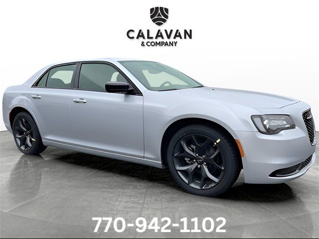 2023 Chrysler 300 Touring