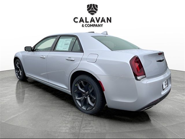 2023 Chrysler 300 Touring